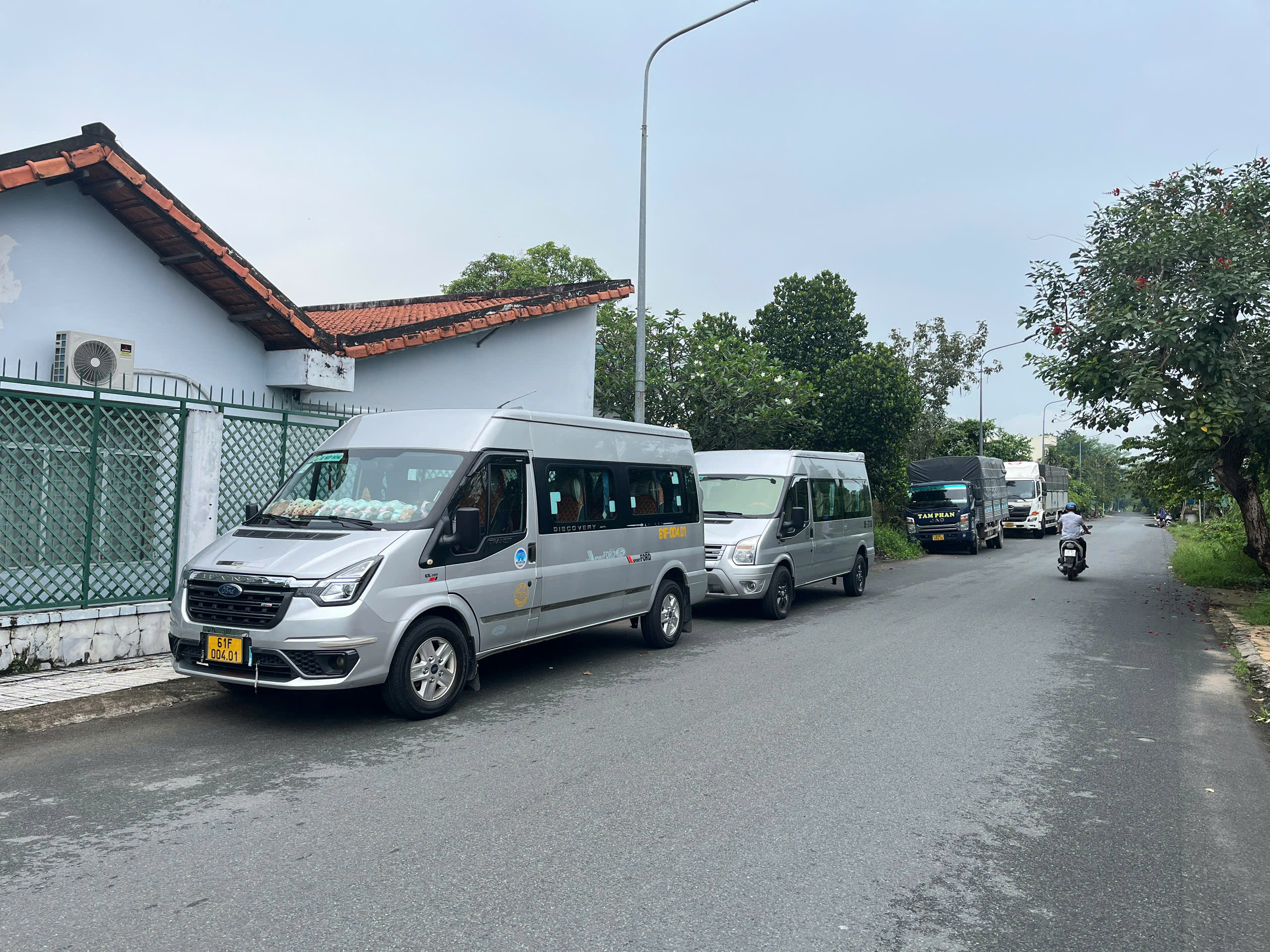 THUÊ XE ĐI NÚI BÀ ĐEN TÂY NINH – XE 4, 7, 16, 29, 45 CHỖ GIÁ TỐT 4 THUÊ XE ĐI NÚI BÀ ĐEN TÂY NINH – XE 4, 7, 16, 29, 45 CHỖ GIÁ TỐT
