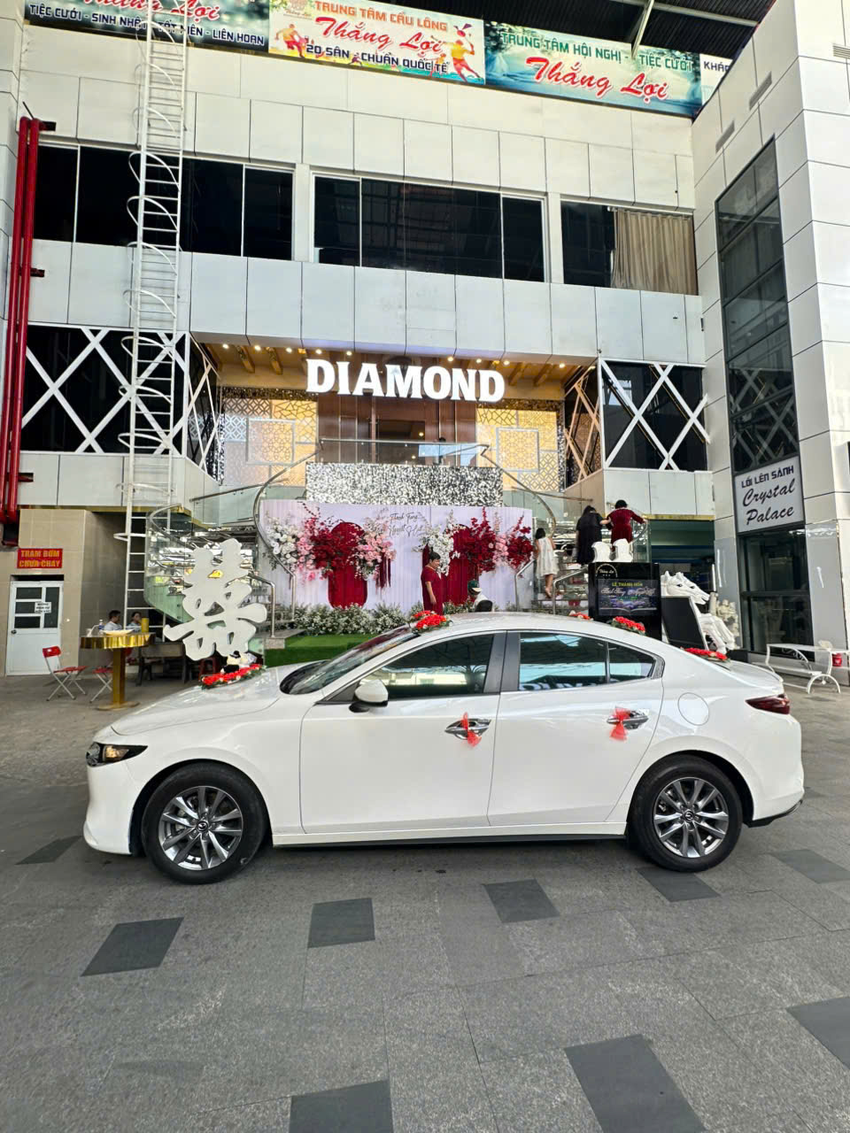 Xe hoa cưới sang trọng phục vụ lễ rước dâu tại Bình Dương