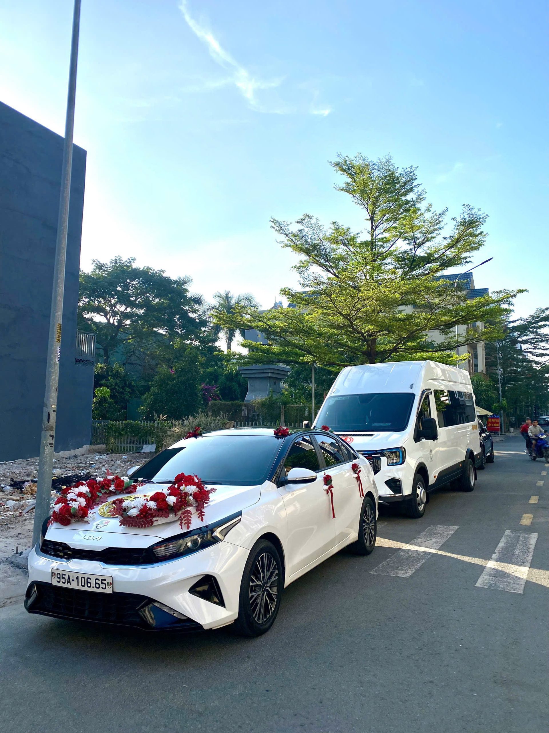 DỊCH VỤ CHO THUÊ XE HOA CƯỚI HỎI GIÁ RẺ Ở BÌNH DƯƠNG 6 DỊCH VỤ CHO THUÊ XE HOA CƯỚI HỎI GIÁ RẺ Ở BÌNH DƯƠNG